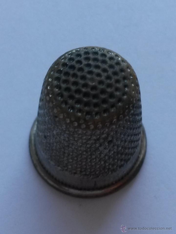 Coleccionismo de dedales: Dedal de 2x 1,9 cms - Foto 2