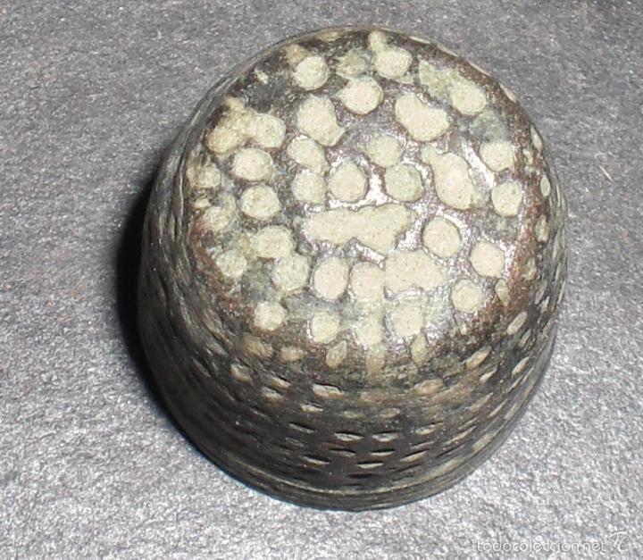 Coleccionismo de dedales: Antiguo dedal siglo XVII - Foto 2