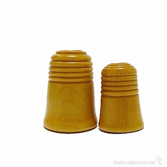 Coleccionismo de dedales: DOS DEDAL DEDALES DE MADERA - Foto 1
