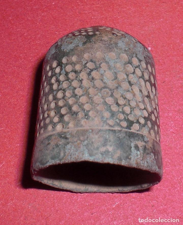 Coleccionismo de dedales: Antiguo dedal siglo XVII - Foto 2