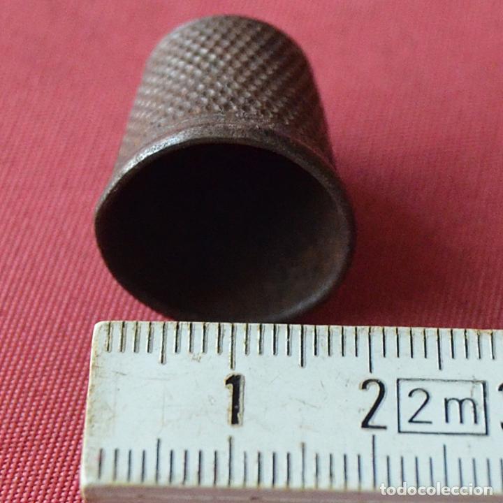 Coleccionismo de dedales: ANTIGUO DEDAL DE HIERRO - Foto 3