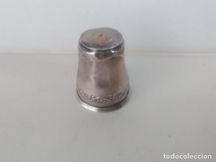 Coleccionismo de dedales: Dedal de anuncio ( escaparate) plata 5x4 ctms - Foto 1