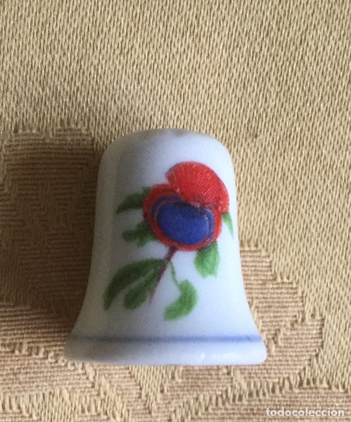Coleccionismo de dedales: DEDAL DE COLECCI&Oacute;N DE PORCELANA - Foto 1
