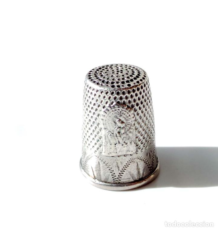 Coleccionismo de dedales: PRECIOSO DEDAL DE PLATA CON VIRGEN - Foto 2