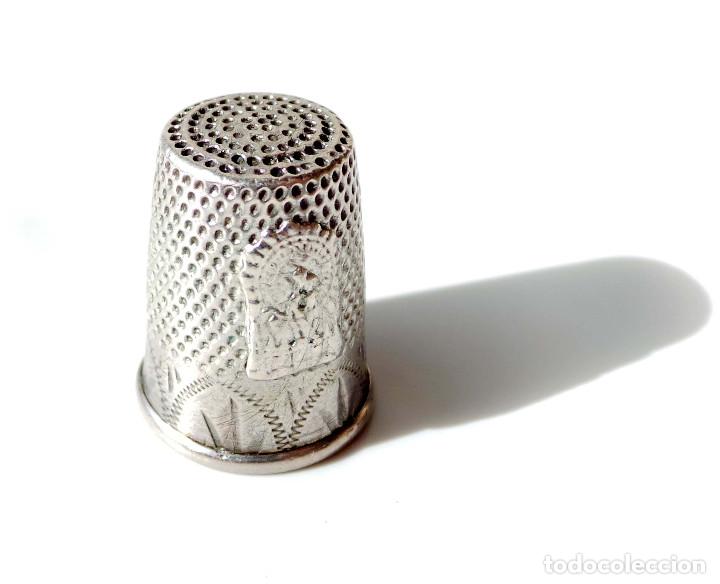 Coleccionismo de dedales: PRECIOSO DEDAL DE PLATA CON VIRGEN - Foto 3