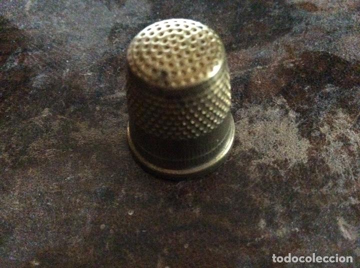 Coleccionismo de dedales: Dedal dorado antiguo. - Foto 1