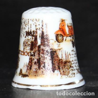Coleccionismo de dedales: Dedal porcelana - Barcelona - Foto 2