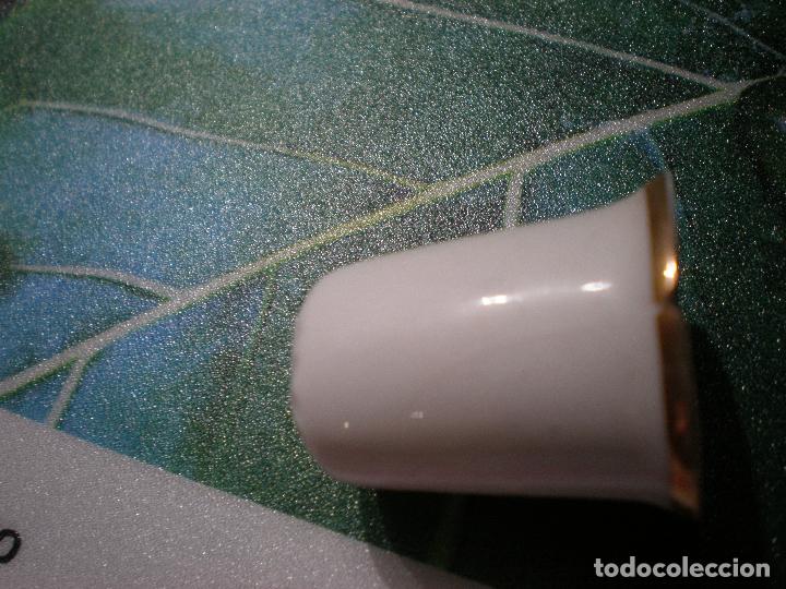Coleccionismo de dedales: DEDAL BONE CHINA,FABRICADO EN INGLATERRA - Foto 2