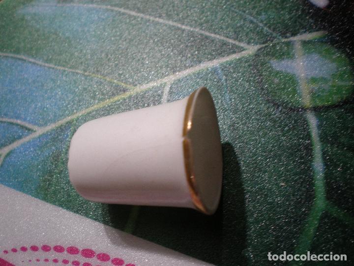 Coleccionismo de dedales: DEDAL BONE CHINA,FABRICADO EN INGLATERRA - Foto 3