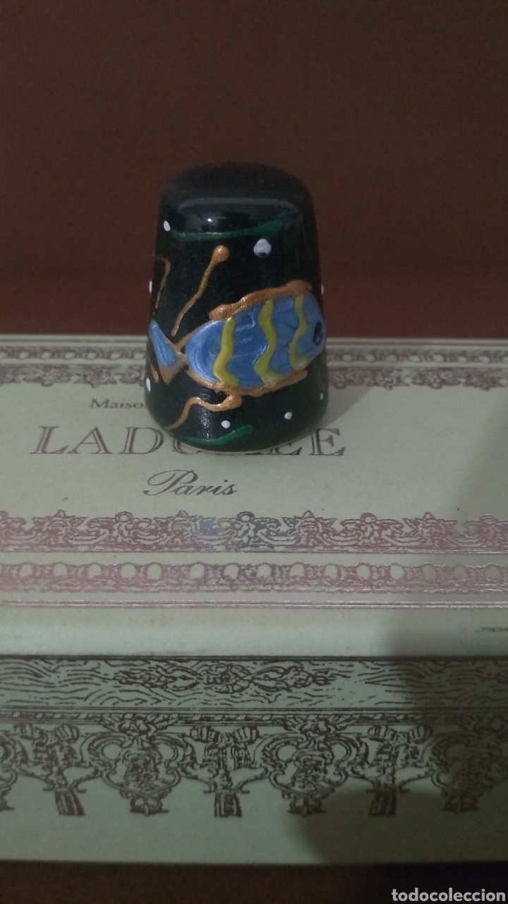 Coleccionismo de dedales: Dedal peces pintado a mano - Foto 1