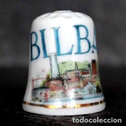 Coleccionismo de dedales: Dedal porcelana - Bilbao - Foto 1