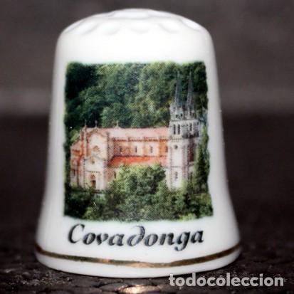 Coleccionismo de dedales: Dedal porcelana -Covadonga - Foto 1