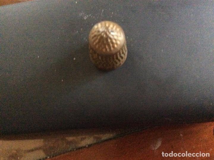 Coleccionismo de dedales: Dedal antiguo - Foto 2