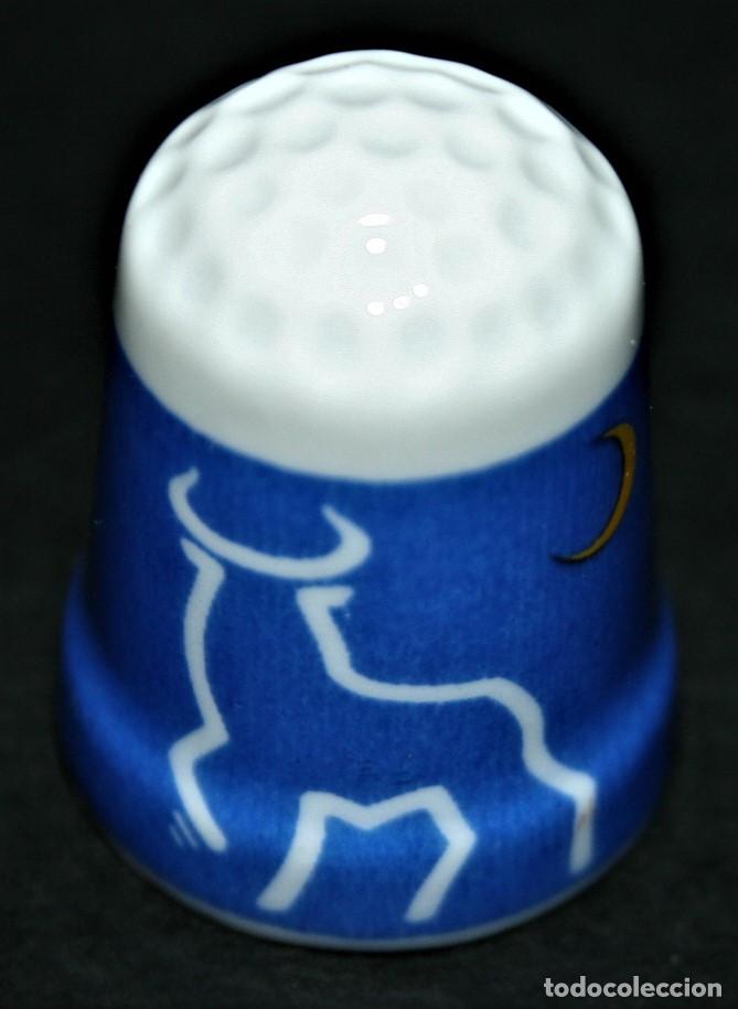 Coleccionismo de dedales: DEDAL DE PORCELANA - TORO - Foto 1