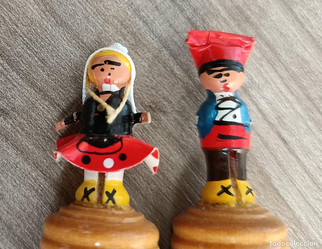 Coleccionismo de dedales: pareja dedal de madera - Solsona - ver nota - Foto 3