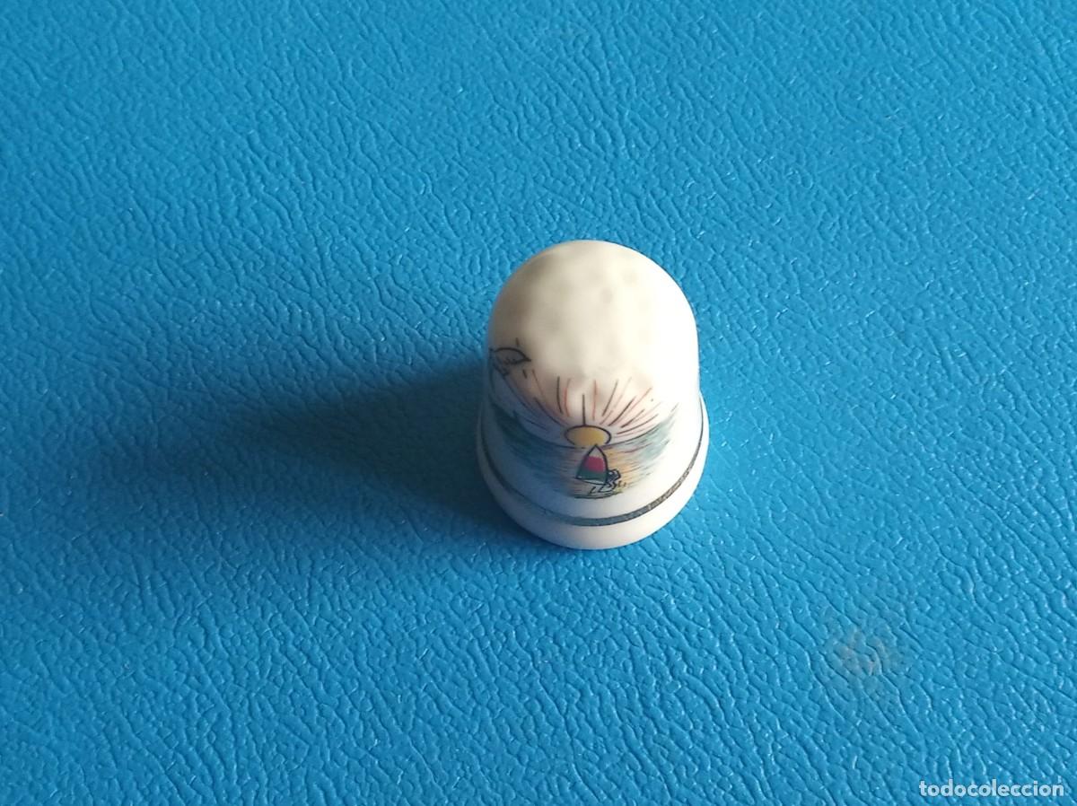 Coleccionismo de dedales: Dedal ceramica Souvenir - Foto 3