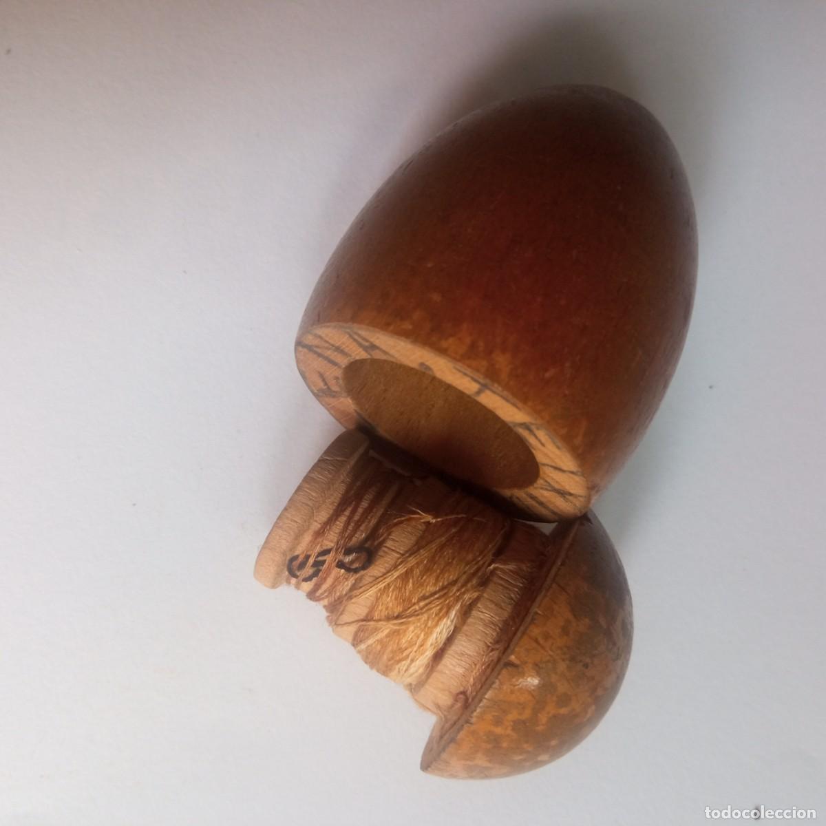 Coleccionismo de dedales: Costurero mini huevo de madera - Foto 1