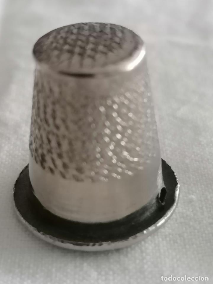 Coleccionismo de dedales: ANTIGUO DEDAL DE COLECCION - Foto 2