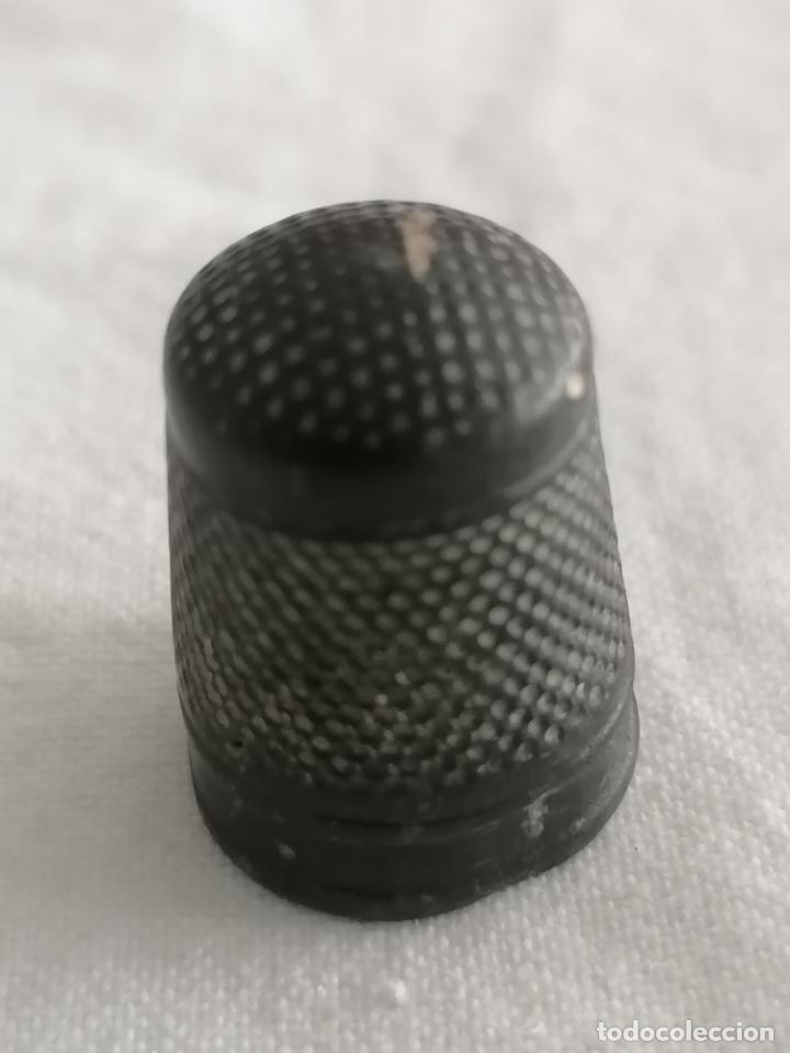 Coleccionismo de dedales: ANTIGUO DEDAL DE COLECCION - Foto 2