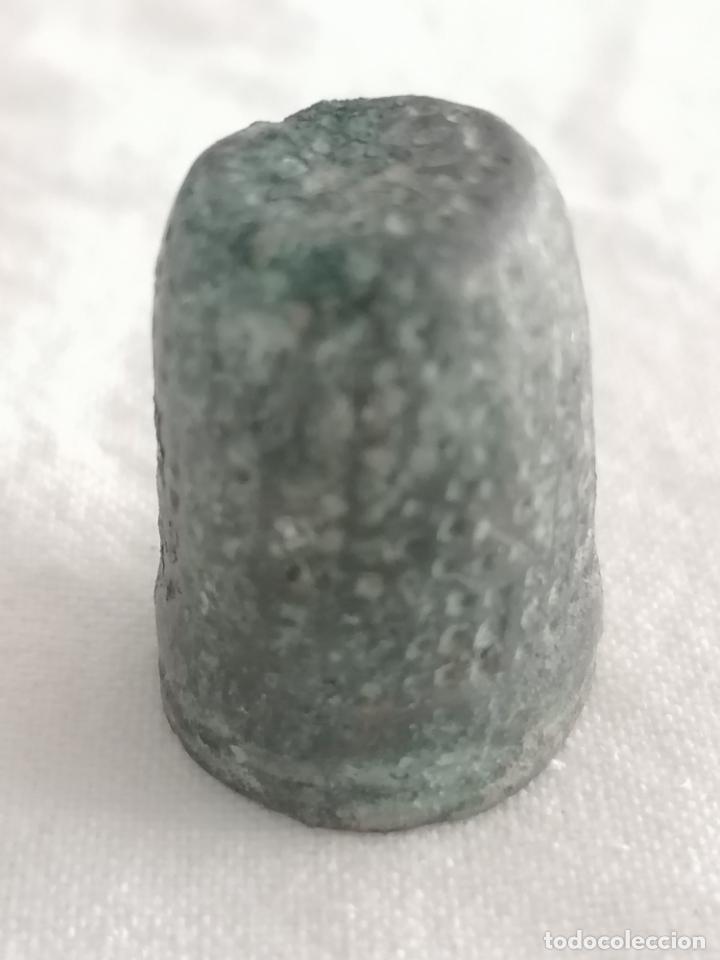 Coleccionismo de dedales: ANTIGUO DEDAL DE COLECCION - Foto 2