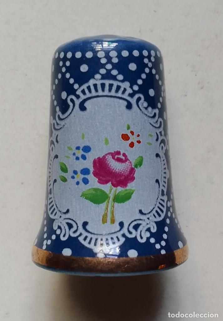 Coleccionismo de dedales: Dedal de colecci&oacute;n con flores - Foto 1