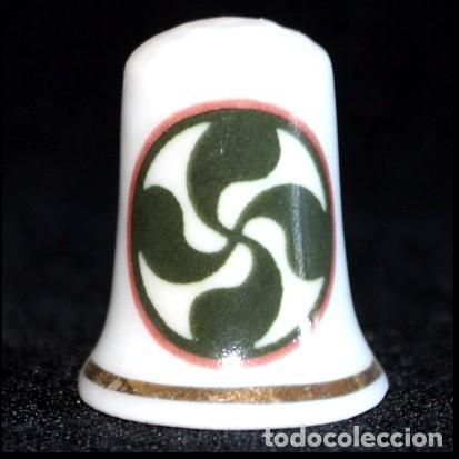 Coleccionismo de dedales: DEDAL PORCELANA - LAUBURU - Foto 2