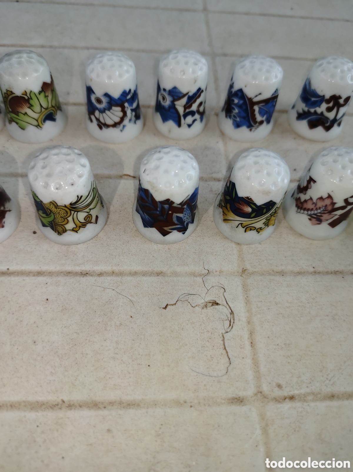 Coleccionismo de dedales: Lote de 20 dedales ceramica - Foto 4
