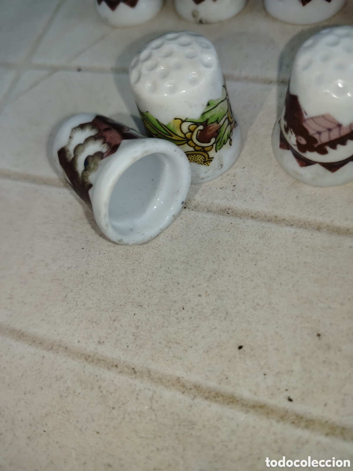 Coleccionismo de dedales: Lote de 20 dedales ceramica - Foto 6