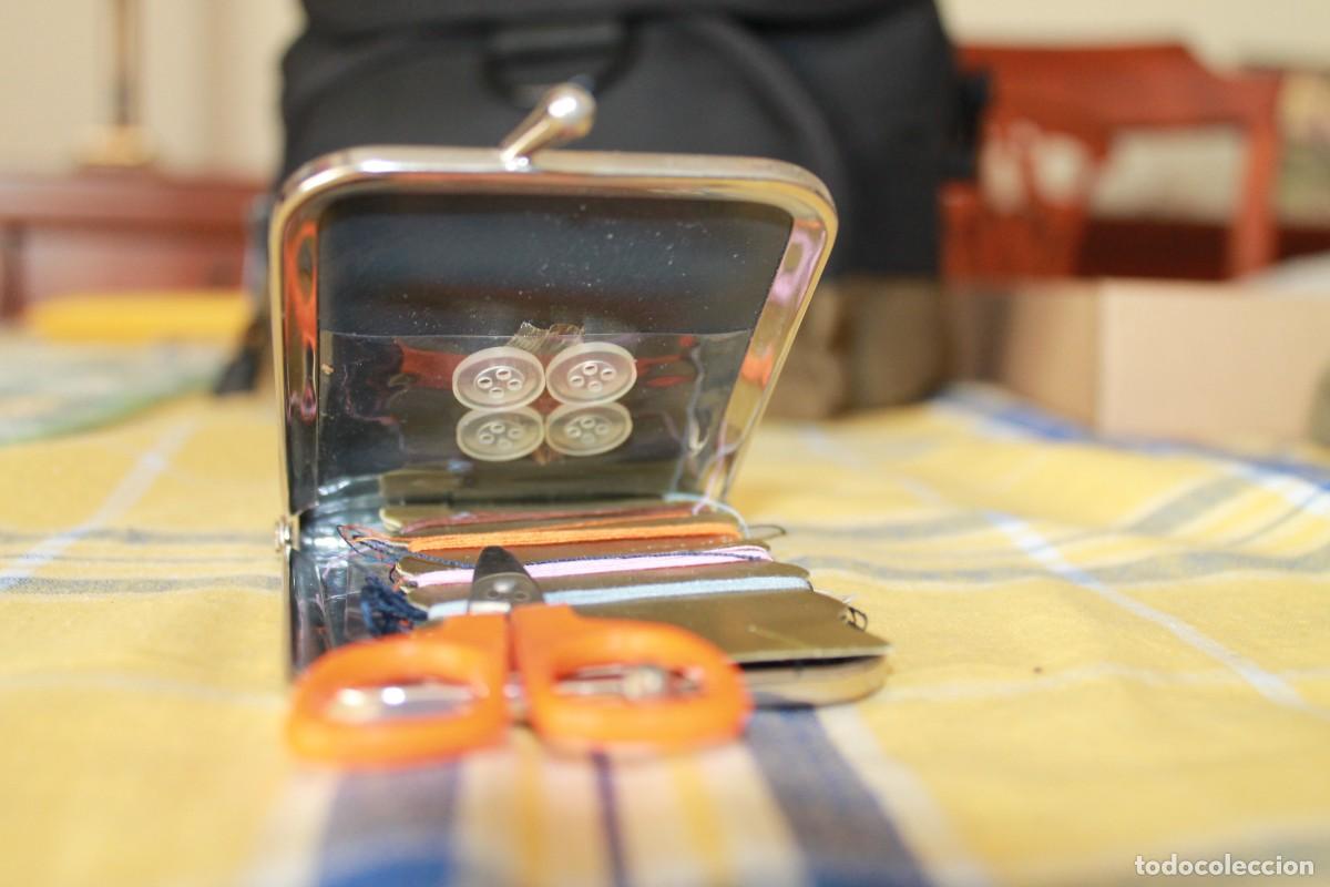 Coleccionismo de dedales: mini costurero Caja Castell&oacute;n - Foto 1