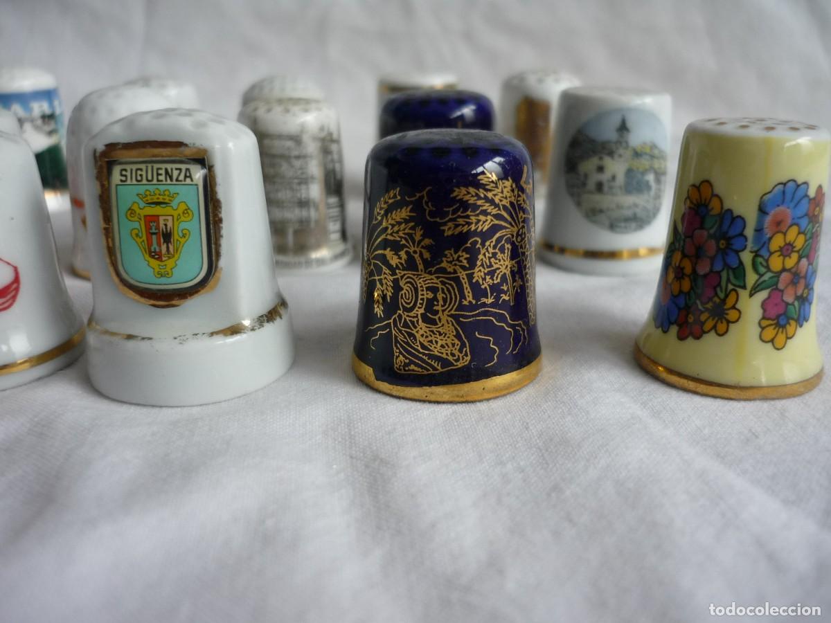 Coleccionismo de dedales: 17 dedales de porcelana - Foto 4