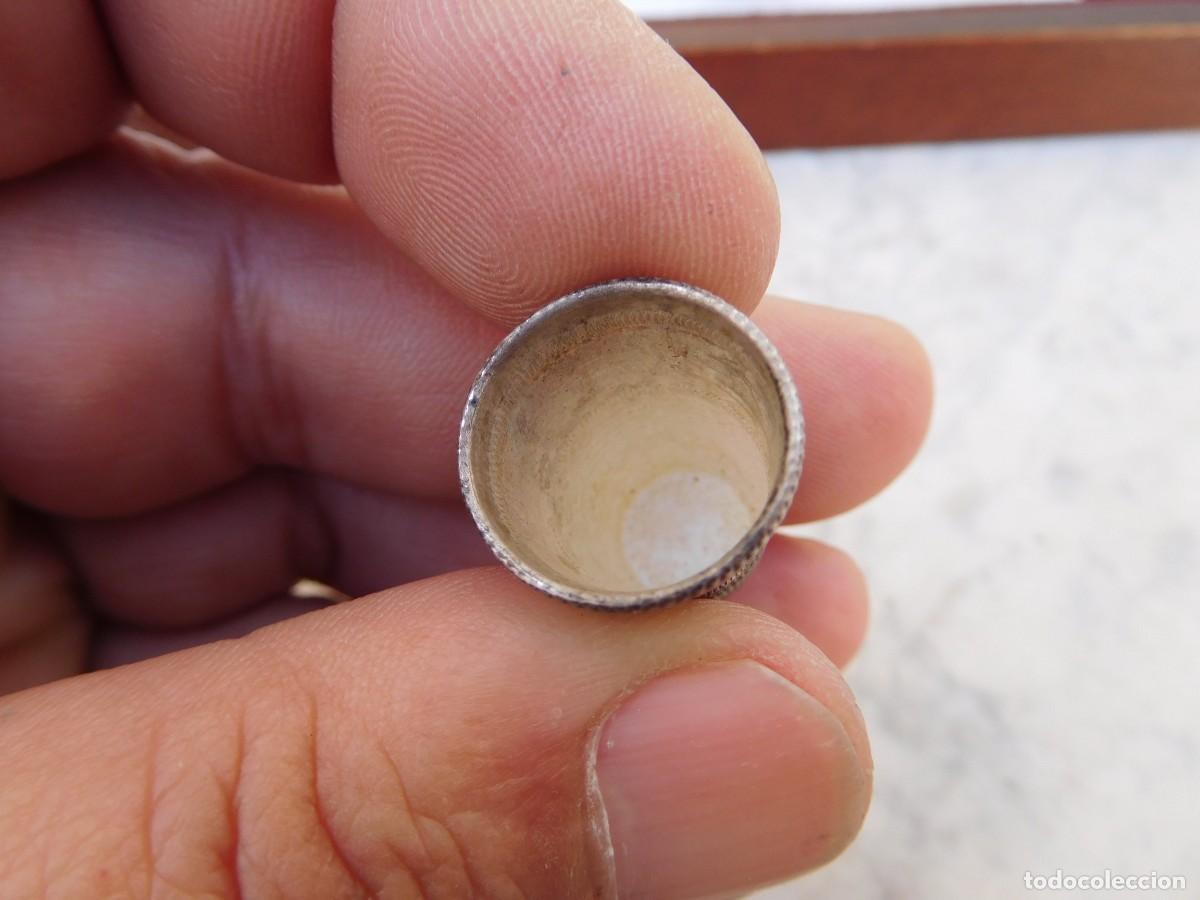 Coleccionismo de dedales: Dedal de plata antiguo - Foto 3