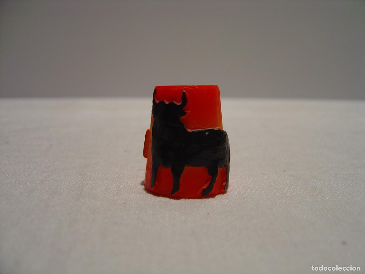 Coleccionismo de dedales: DEDAL SOUVENIR DE ESPA&Ntilde;A TORO - Foto 1