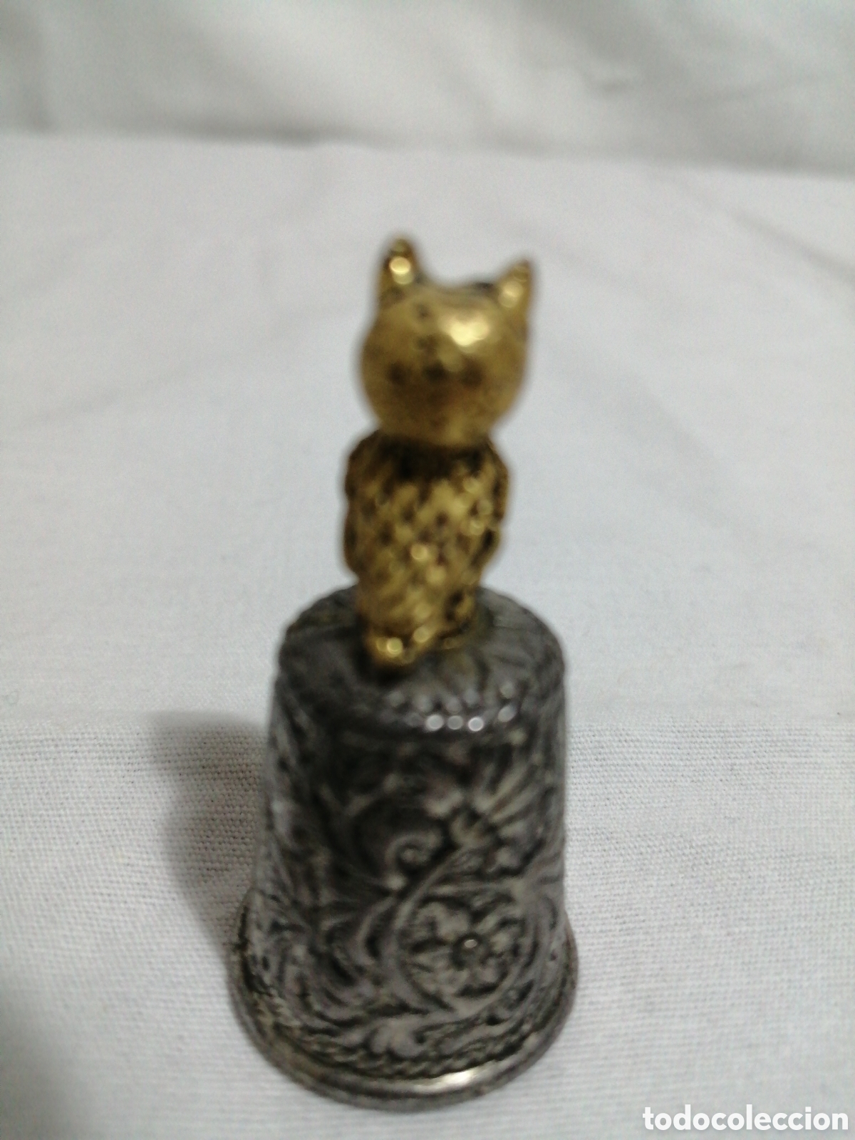 Coleccionismo de dedales: Dedal de metal con b&uacute;ho. - Foto 2