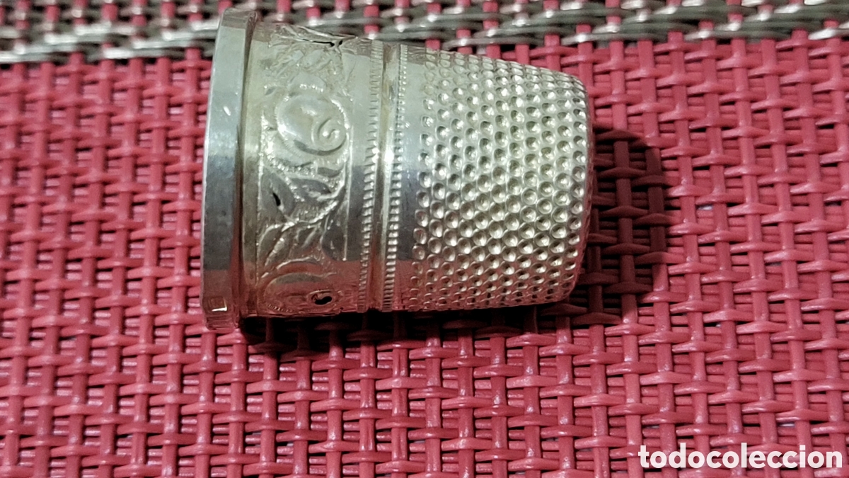 Coleccionismo de dedales: Antiguo dedal de plata - Foto 1