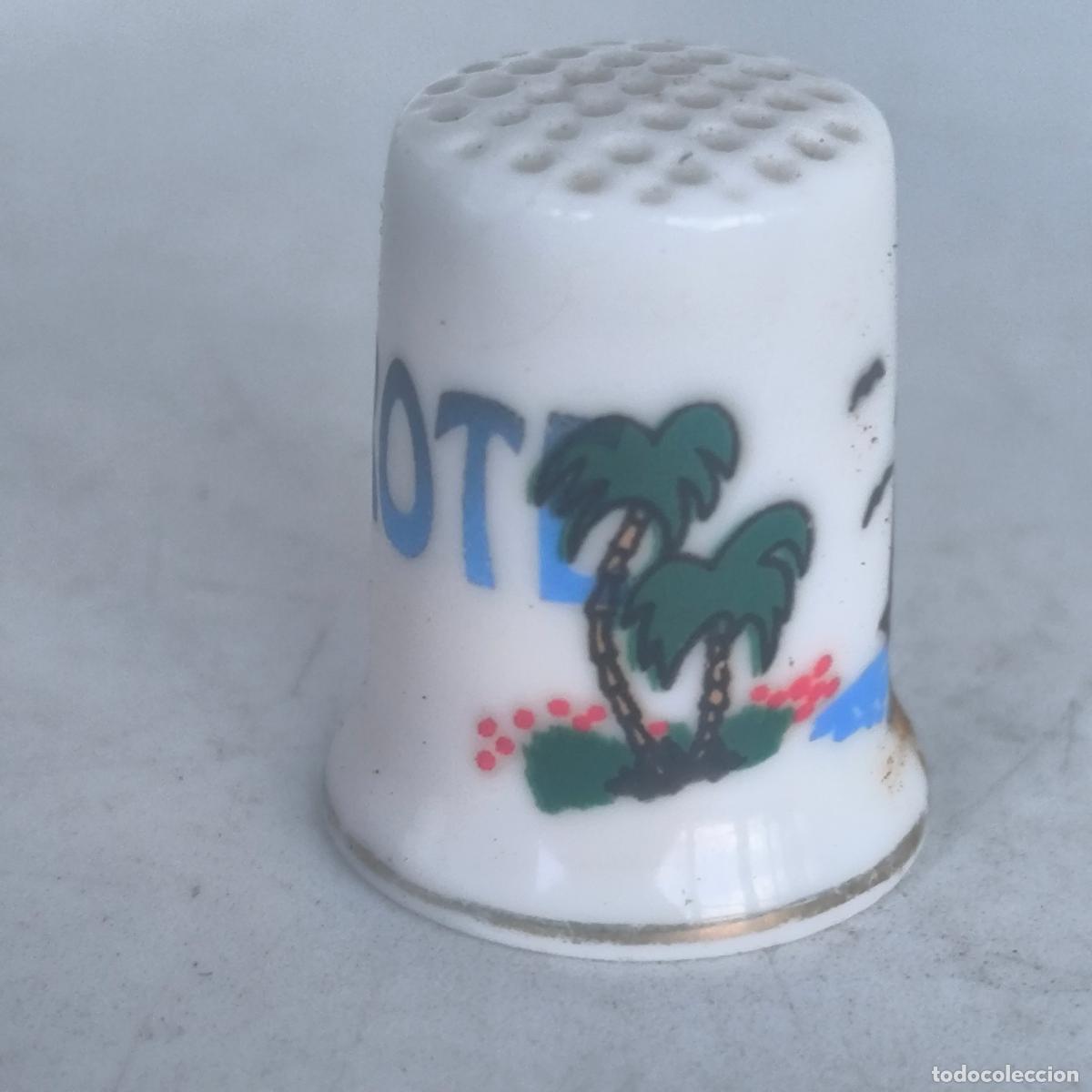 Coleccionismo de dedales: Dedal porcelana de Lanzarote - Foto 2