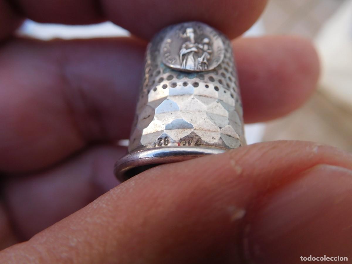 Coleccionismo de dedales: Dedal antiguo de plata Ntra Sra. de Llull - Foto 5