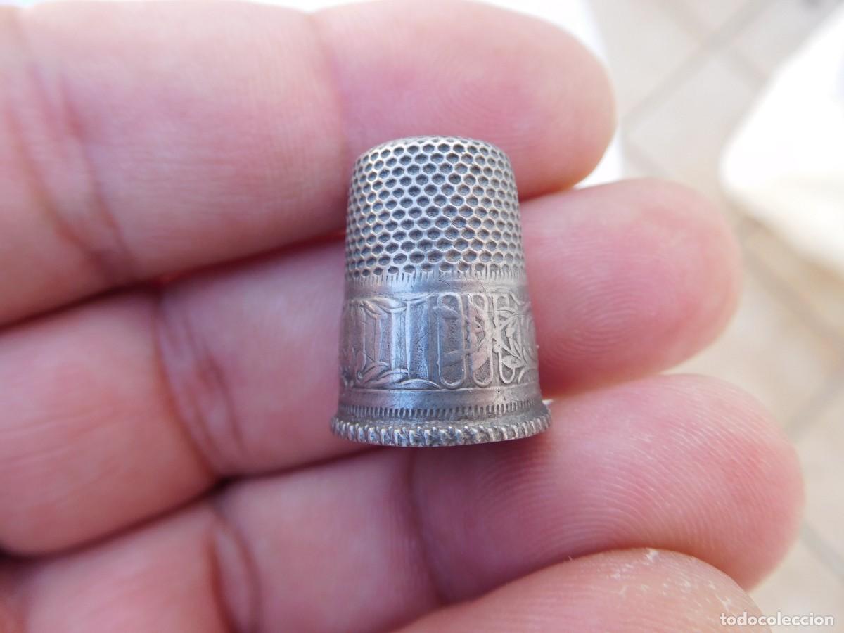 Collezionismo di ditali: Dedal antiguo de plata