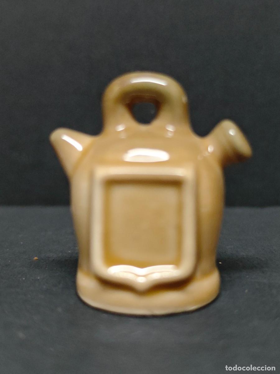 Coleccionismo de dedales: DEDAL PORCELANA BARRO BOTIJO
