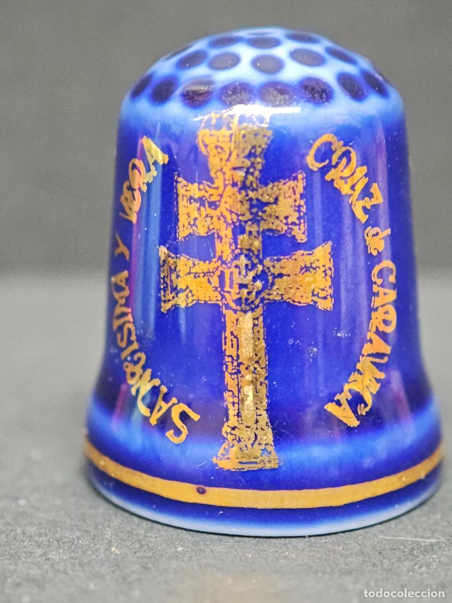 Coleccionismo de dedales: DEDAL PORCELANA CRUZ CARAVACA