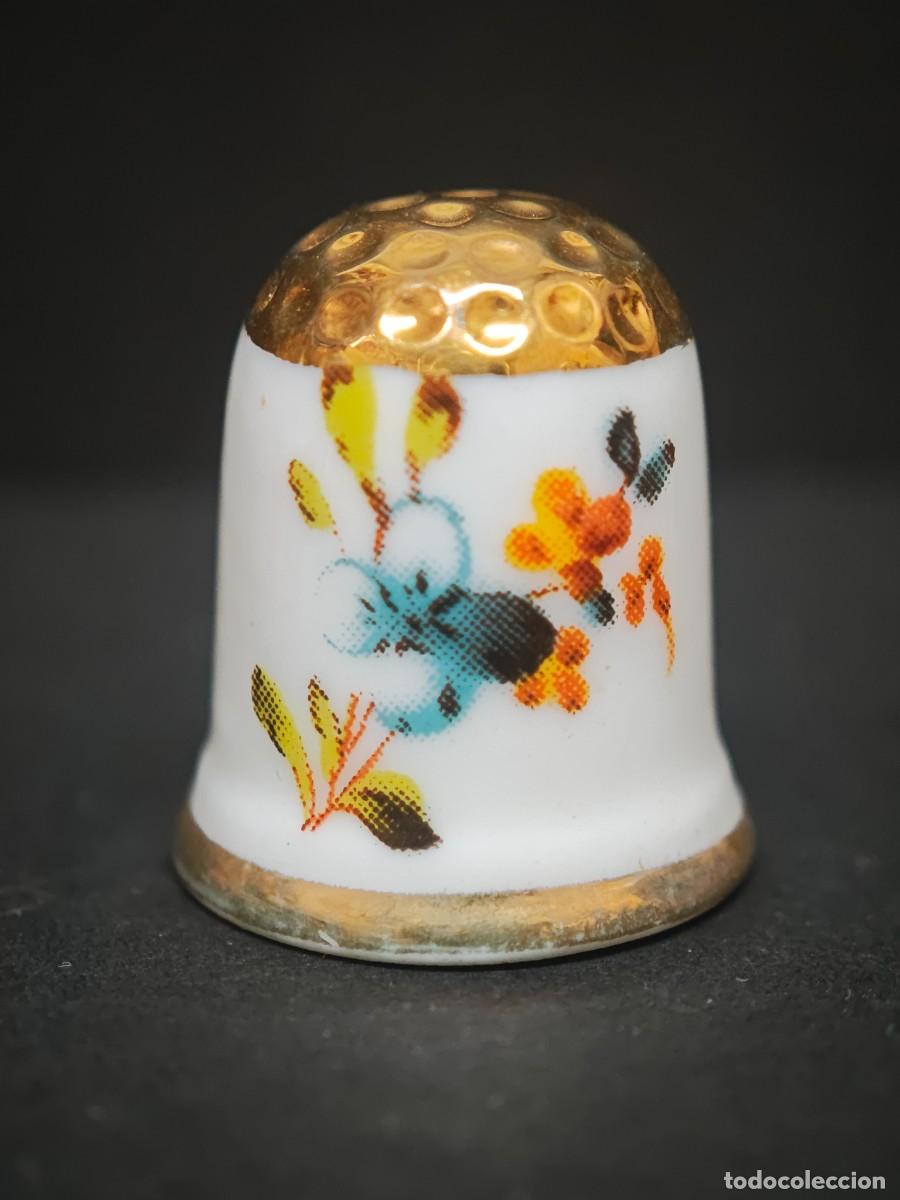 Coleccionismo de dedales: DEDAL PORCELANA FLORES
