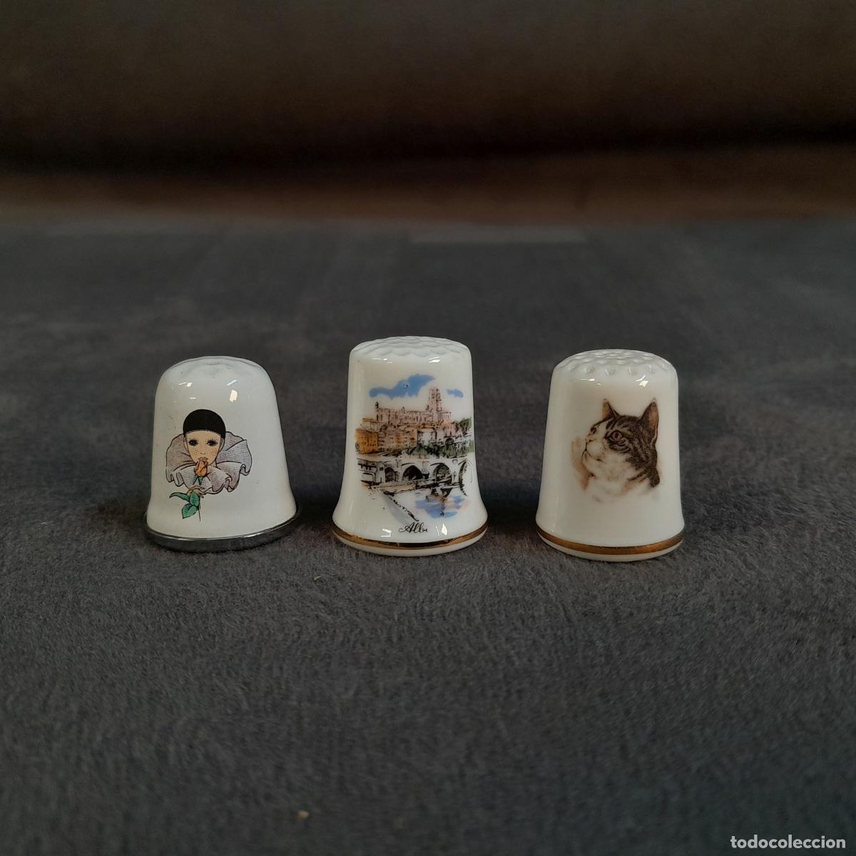 Coleccionismo de dedales: DL-3. LOTE DE 3 DEDALES EN PORCELANA. SEGUNDA MITAD DEL S.XX