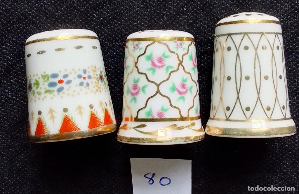 Coleccionismo de dedales: 3 dedales con dise&ntilde;o todo el alrededor