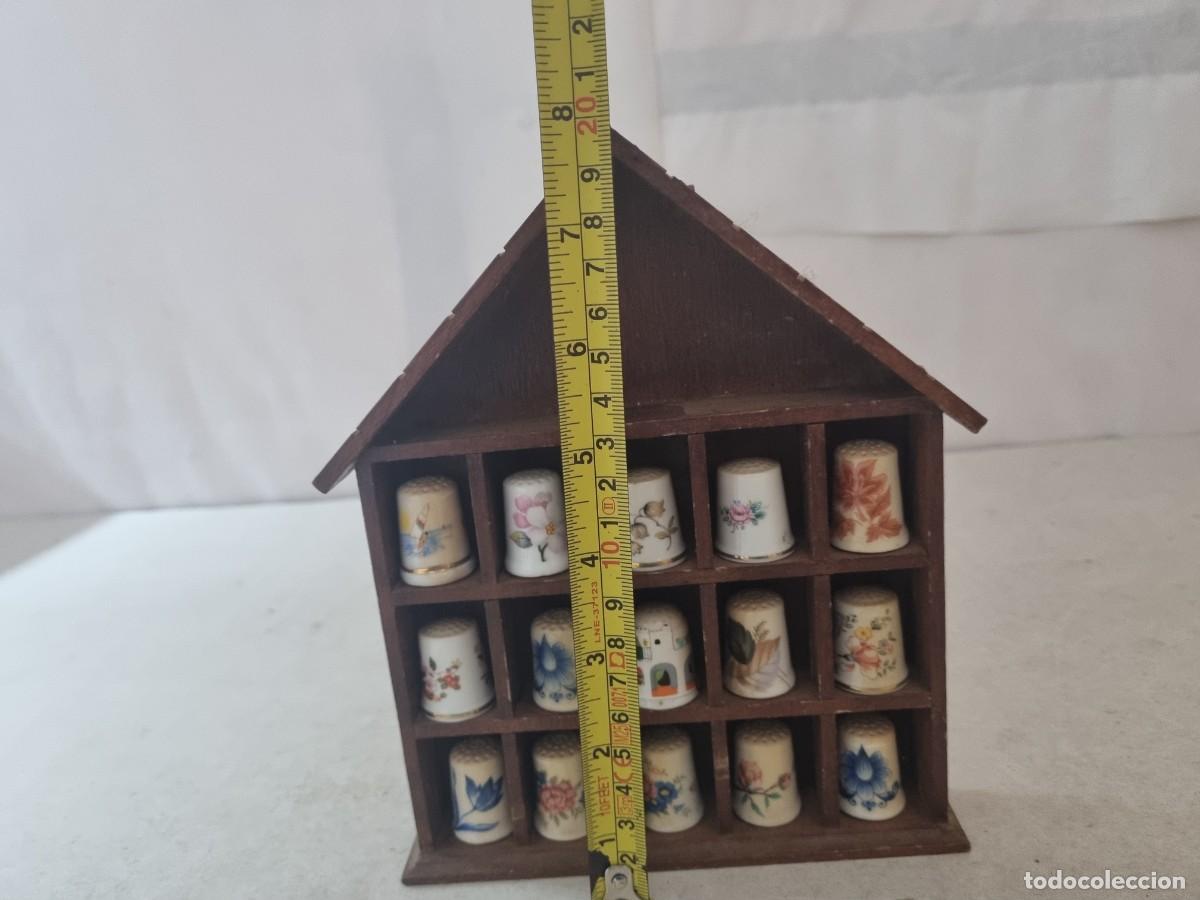 Coleccionismo de dedales: Lote de 15 dedales cer&aacute;micos expositor - Foto 13