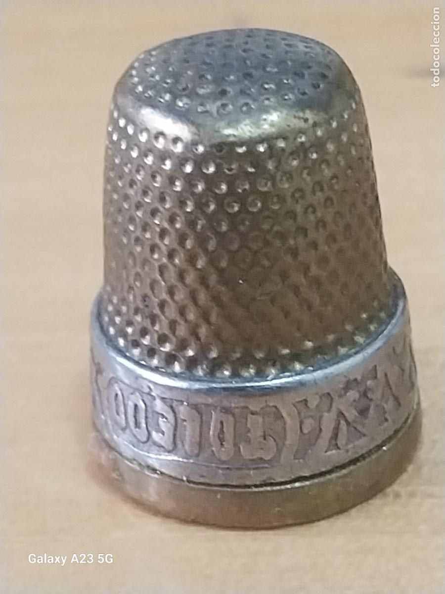 Coleccionismo de dedales: DEDAL BICOLOR METAL DORADO PLATEADO TOLEDO VINTAGE 2.42CMS ALTO