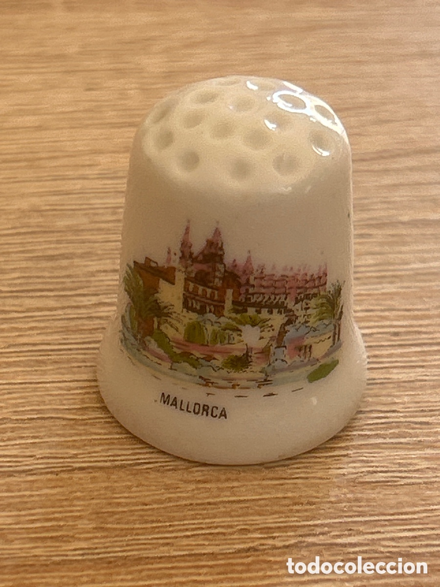 Coleccionismo de dedales: Dedal de porcelana Mallorca