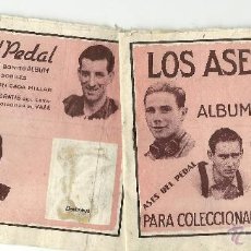 Coleccionismo deportivo: ASES DEL PEDAL, MUY ANTIGUO ALBUM QUE INSERTA CICLISTAS EPOCA 1930/40- 17 X12-. Lote 52758079