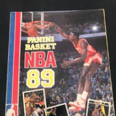 Coleccionismo deportivo: ALBUM INCOMPLETO PANINI BASKET NBA 89 CONTIENE DOS CROMOS MICHAEL JORDAN FALTAN 23 CROMOS VER FOTOS
