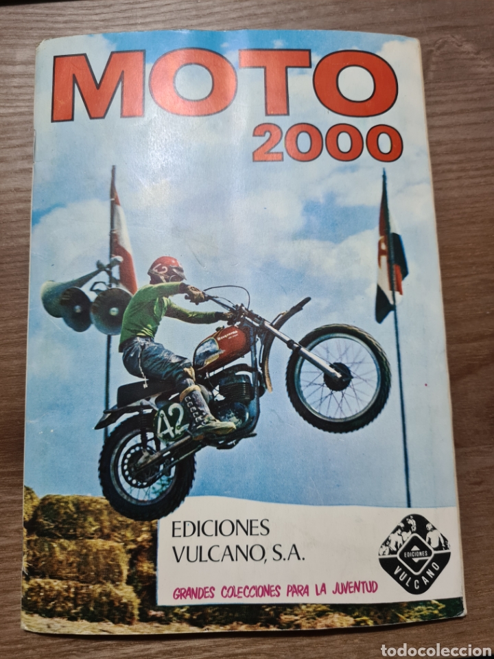 Collezionismo sportivo: MOTO 2000 GIACOMO AGOSTINI ANGEL NIETO FINDLAY KANAYA MORTIMER ETC...