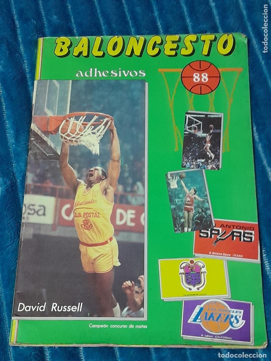 Coleccionismo deportivo: ALBUM BALONCESTO 88 MERCHANTE - CONVERSE - FALTAN 6 CROMOS INCLUYE 2 DE MICHAEL JORDAN