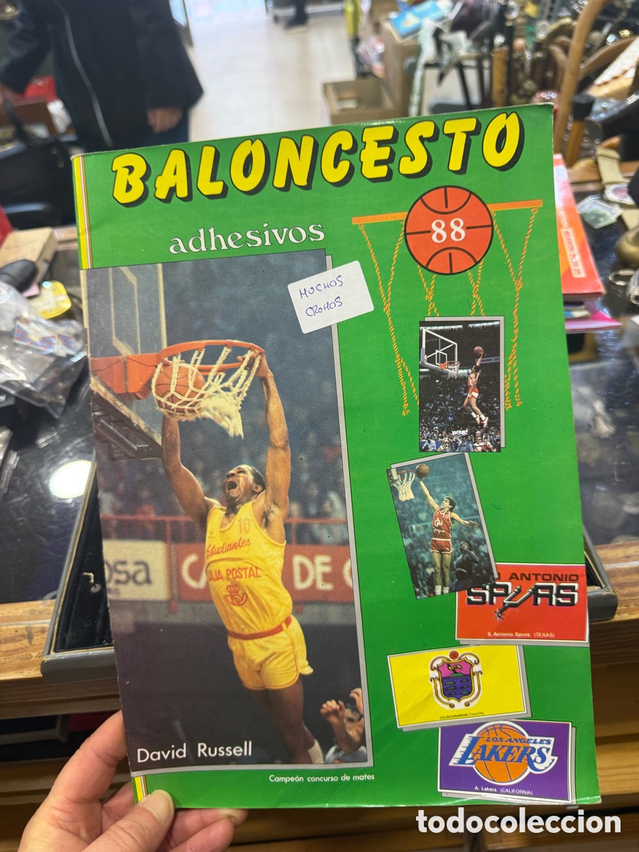 Coleccionismo deportivo: &Aacute;lbum de cromos de baloncesto 88, muy bien conservado